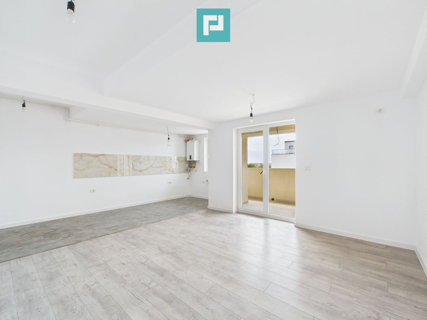 Apartament 3 camere | Etaj 2 | Zona Torontalului - Poză 2