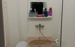 Garsonieră în zonă centrală, ideală pentru locuit sau investiție. - Poză 6