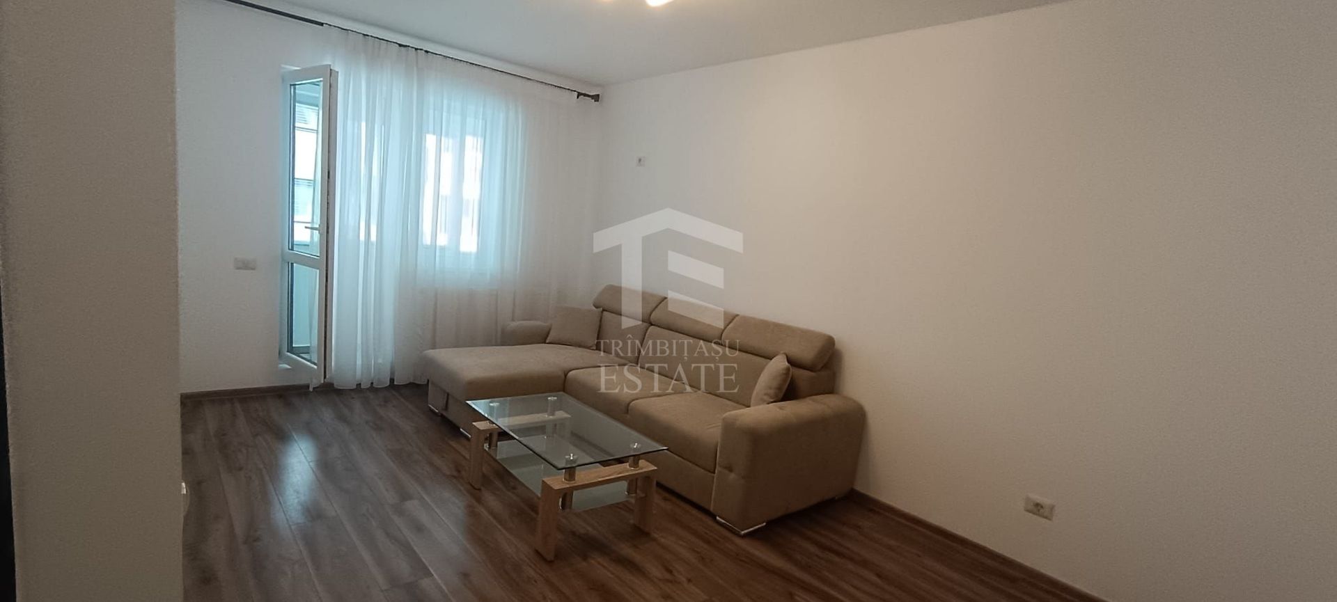 Apart. decomandat ( bucatarie separata+balcon ) + Parcare ! - Poză 3