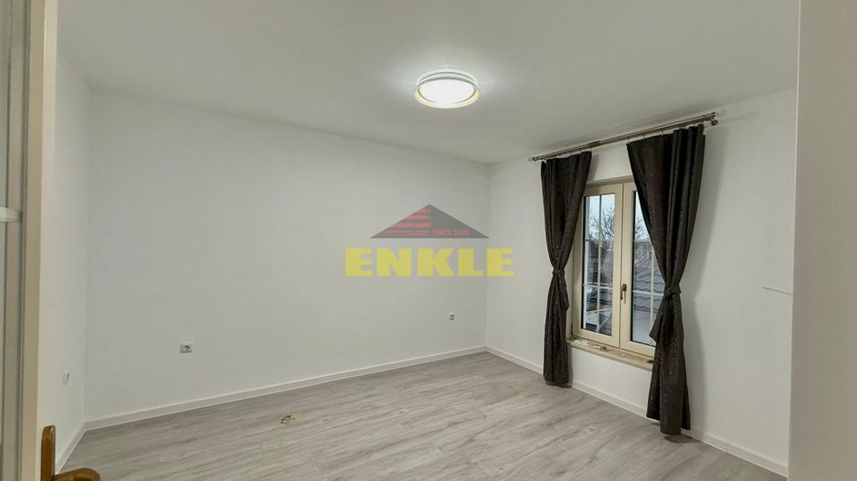 Casă / Vilă cu 4 camere de vânzare în Ultracentral, Botosani - Poză 4