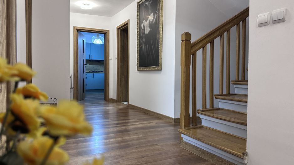 Gata de locuit! Vanzare casa cu 5 camere in Priboiu, com.Branesti - Poză 29
