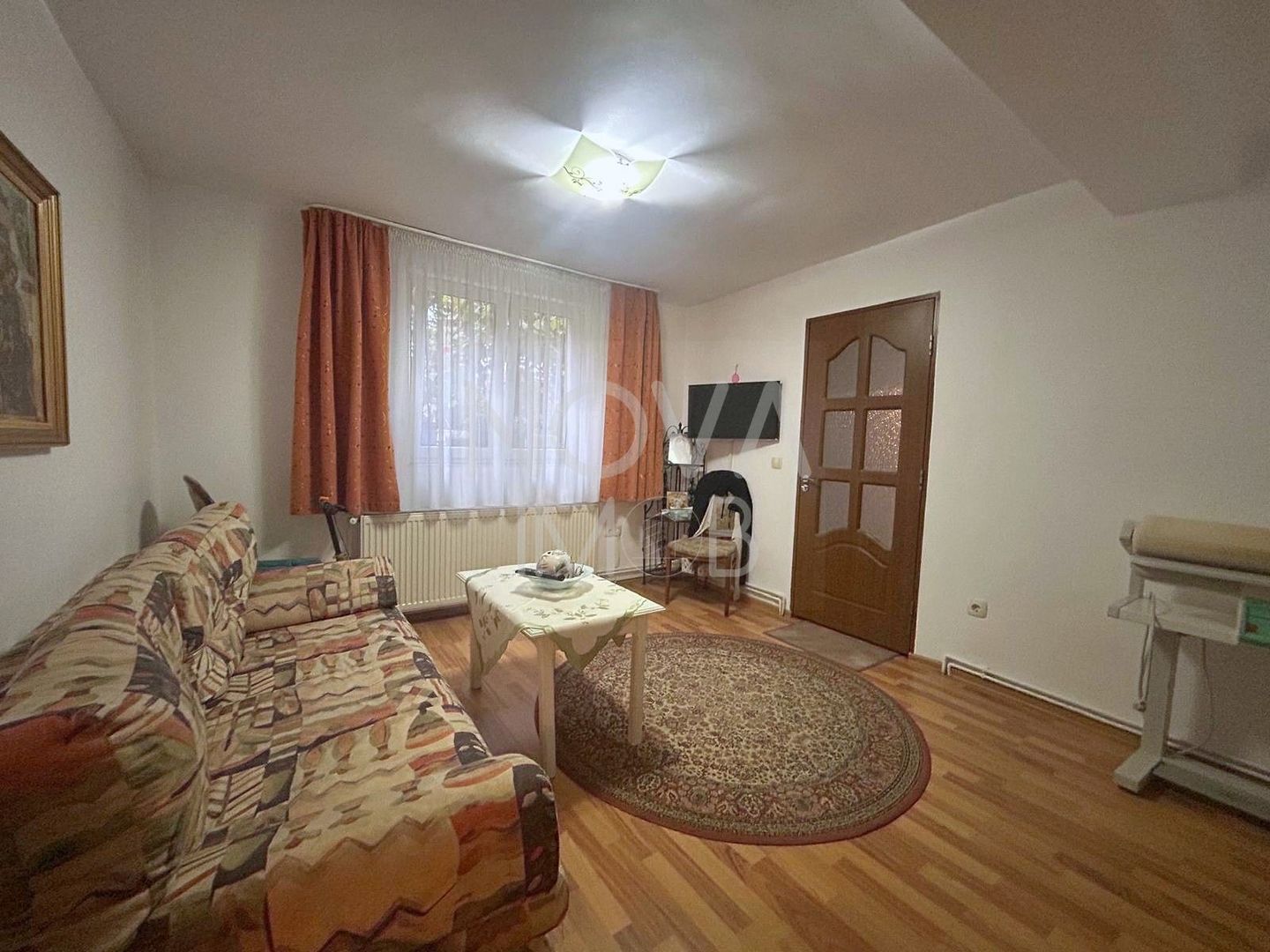 Casa de vanzare 200 mp cu spatiu comercial la parter, strada Lunga - Poză 5