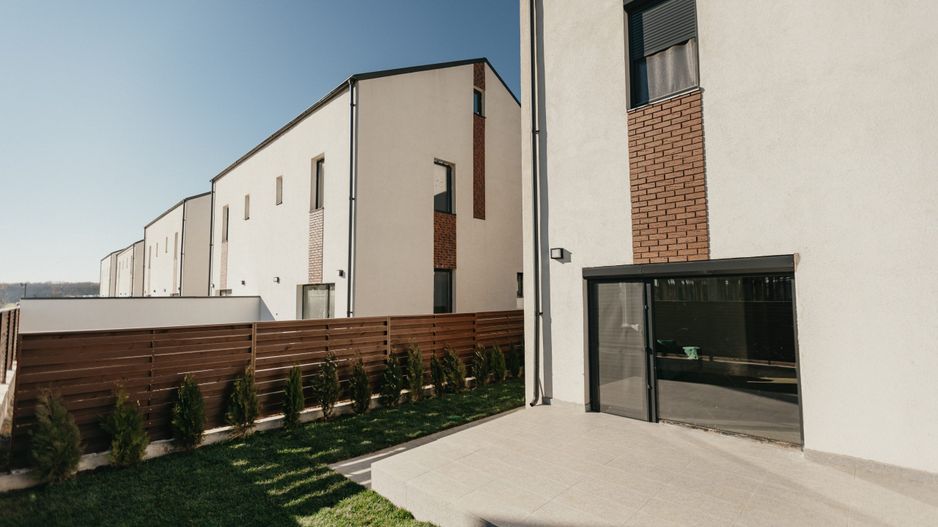 Casă P+1+M de vânzare în Otopeni–Tunari | Ansamblu nou, 3 dormitoare, mobilată - Poză 2