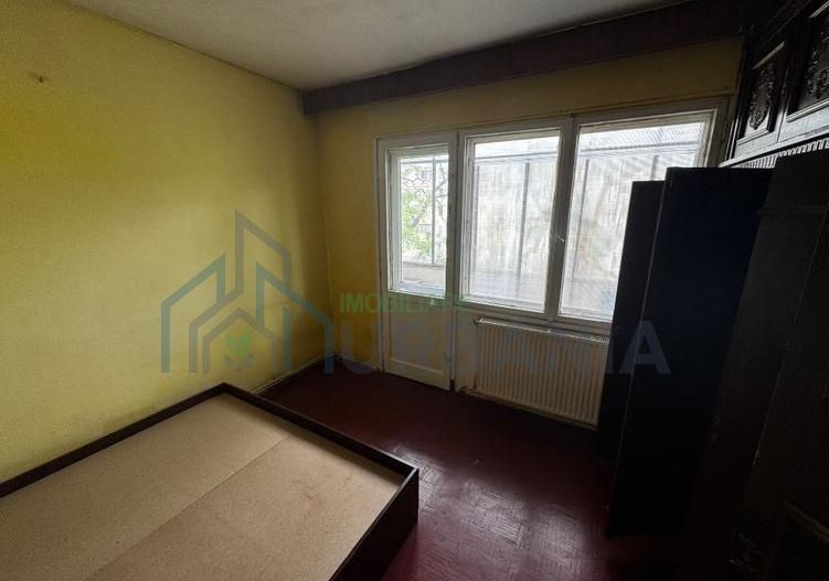 Podu Roș – Apartament 3 camere semidecomandat, Iași - Poză 2