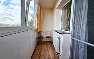 Apartament 2 camere, decomandat, et.3, Cetate, zona Liceului Sportiv - Poză 2