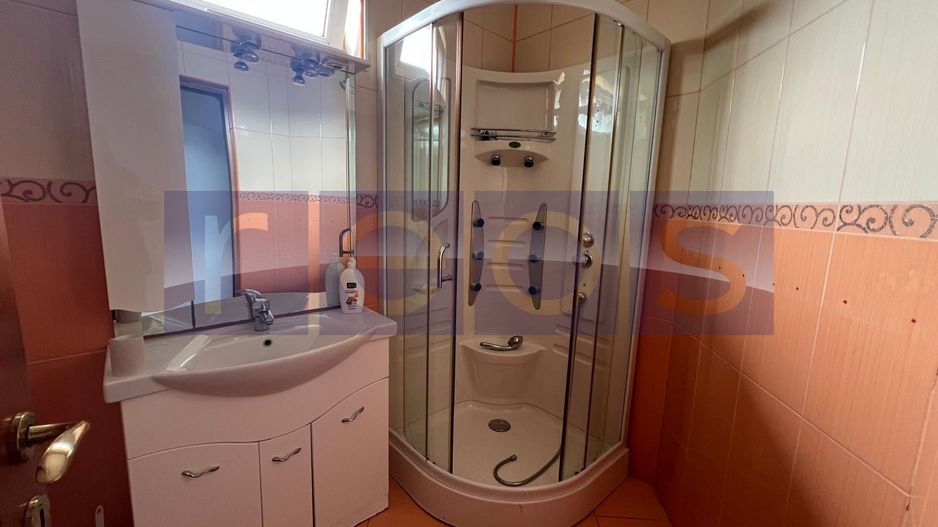 INCHIRIERE VILA 8 CAMERE | S+P+1+M - Poză 10