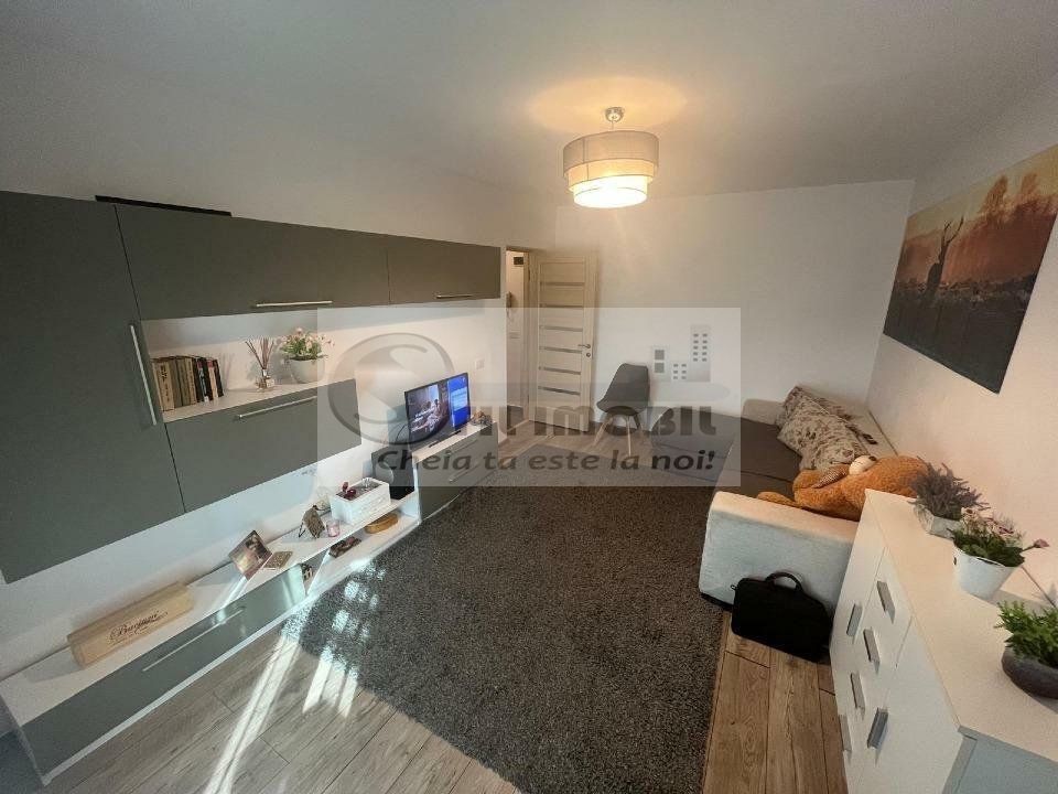 Apartament 2 camere decomandat, mobilat, loc parcare+boxă 90.000 euro - Poză 6