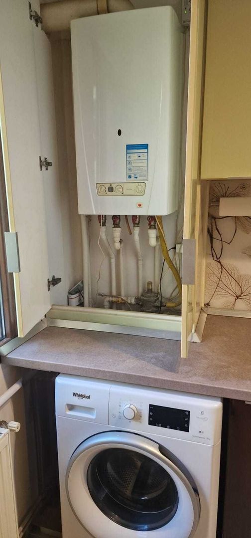 Apartament 3 camere de vanzare - Poză 3