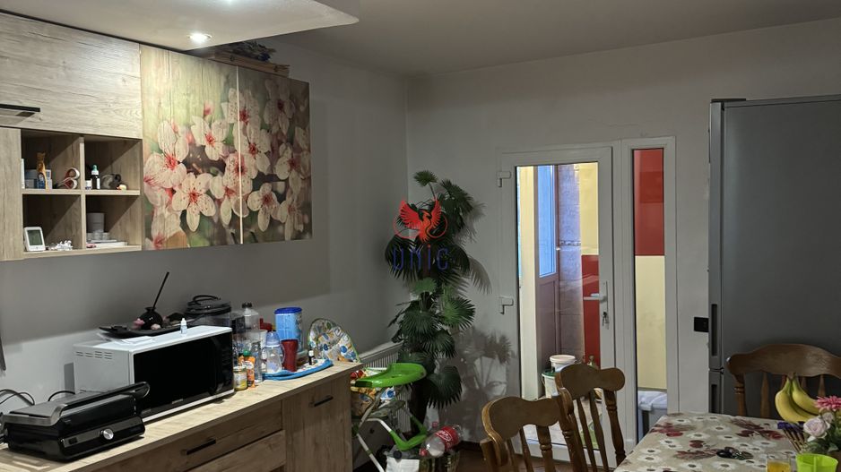 Apartament  3 camere decomandate - Poză 1