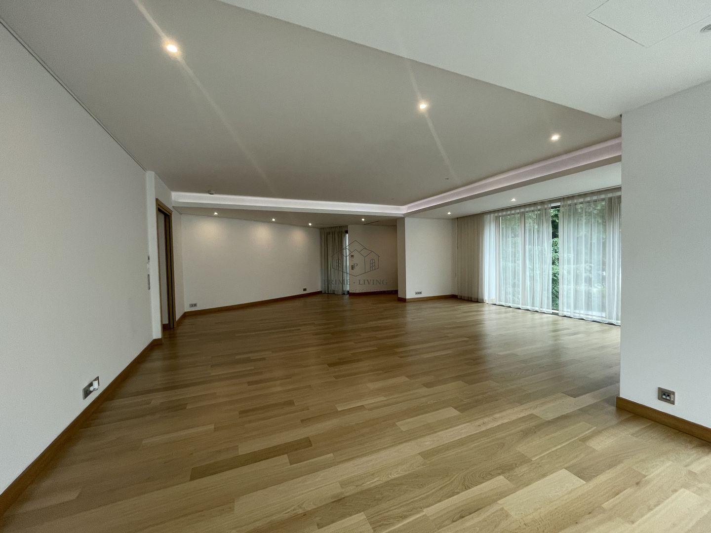 APARTAMENT LUX CU 3 CAMERE, SPATIOS, LA INCHIRIERE IN ZONA PRIMAVERII - Poză 13