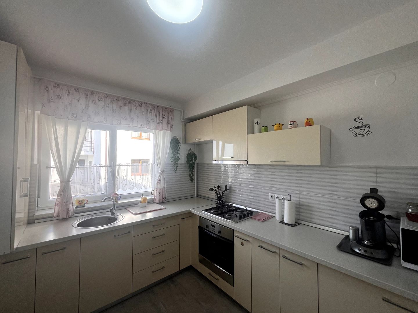 Apartament 2 camere de inchiriat- C Arhitectilor, balcon si parcare - Poză 3