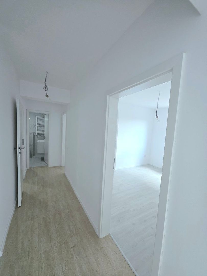Apartament cu 3 camere în București, România - Poză 5