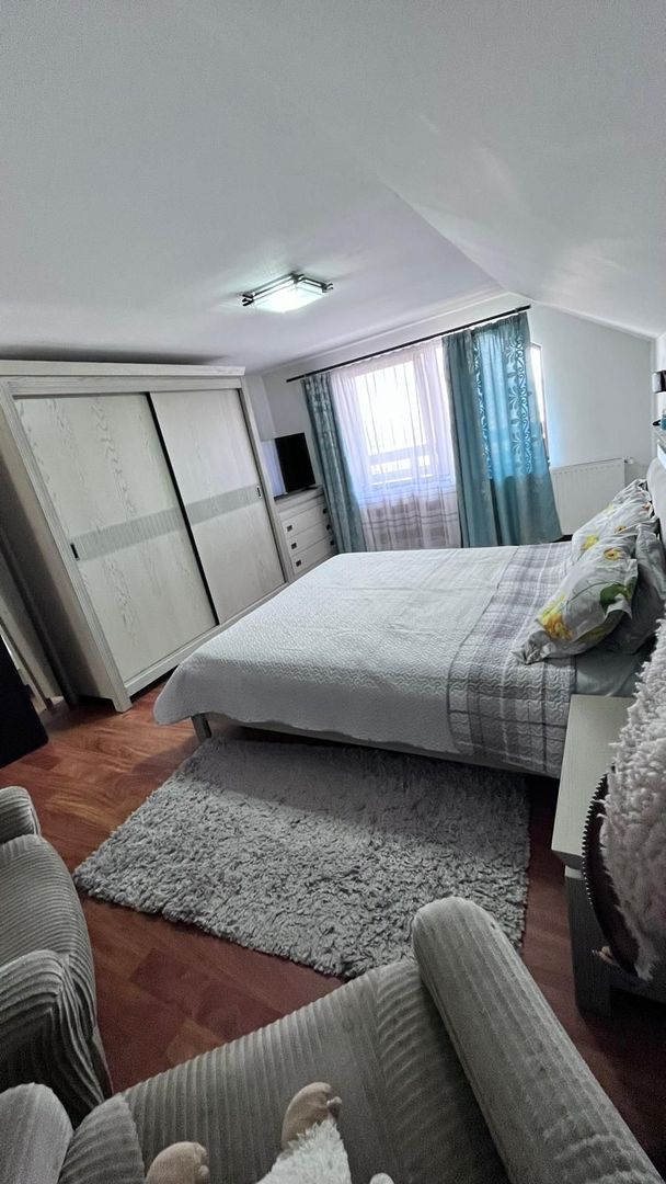 Casa de vanzare in Micesti pe 2 nivele si demisol cu garaj - Poză 3