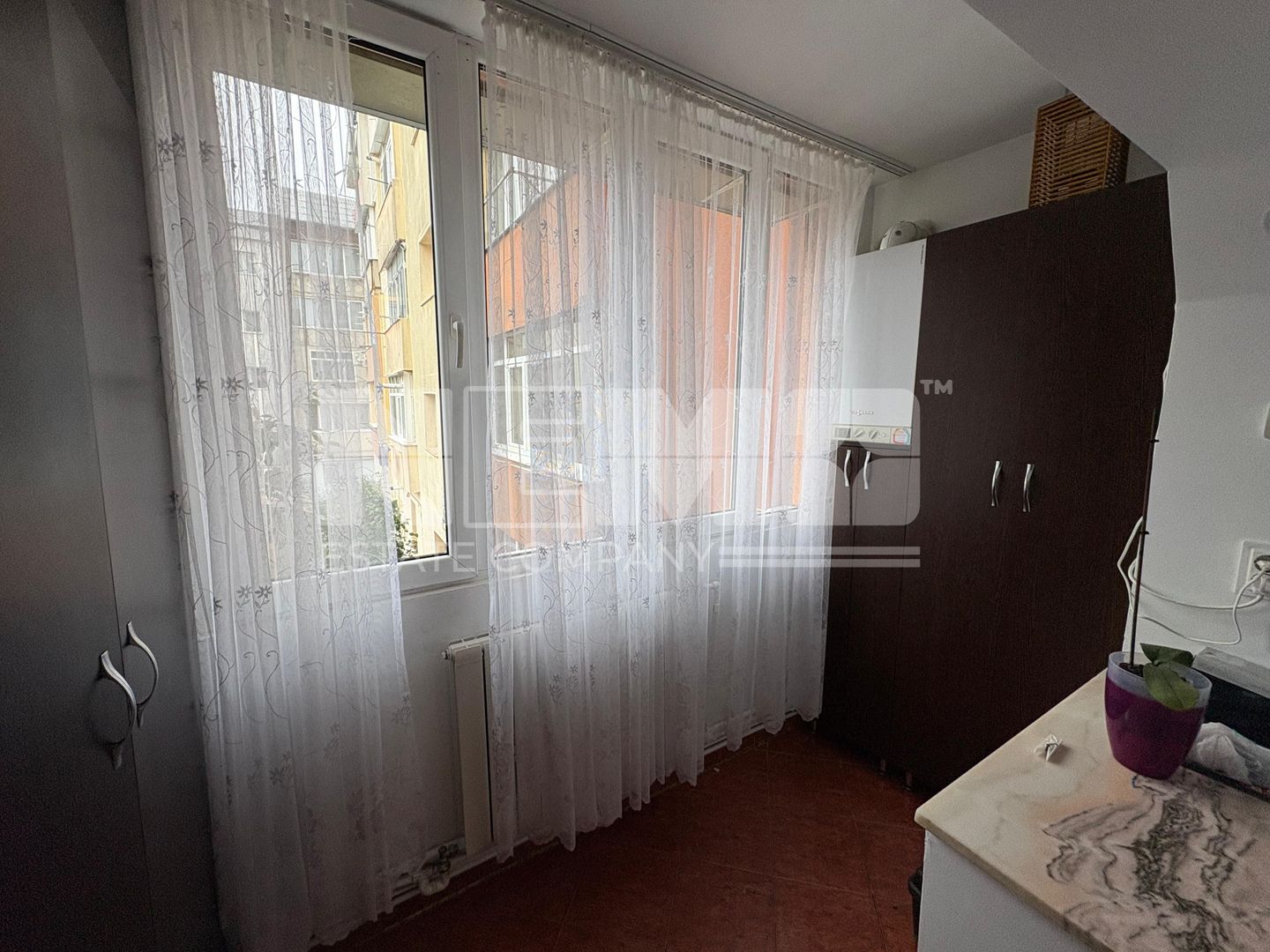 Vând apartament 2 camere, Suceava cartier Burdujeni - Poză 7