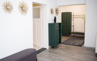 Apartament 3 camere | Etaj 1 | Renovat | Curte | Central - Poză 15