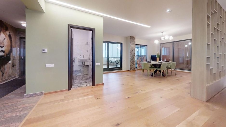 Penthouse cu Vedere Panoramica în Mamaia 295mp Utili și 47mp Terasă Parcare - Poză 3