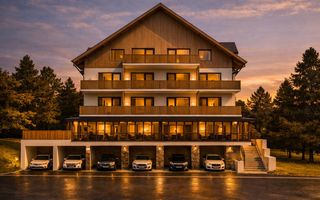 Cladire Pensiune D+P+2+M+Pod - 1089 mp + teren 893 mp - Sinaia - comision 0% - Poză 1