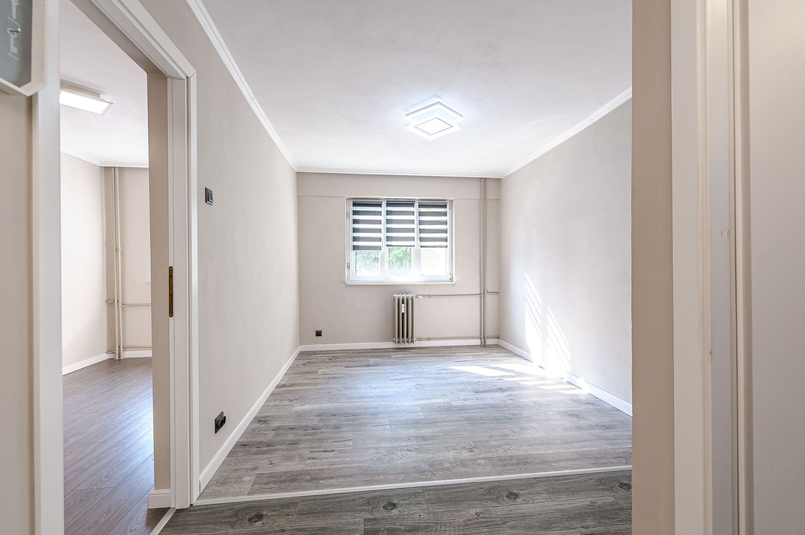 Apartament 3 camere renovat - zona Banu Mărăcine - Poză 3