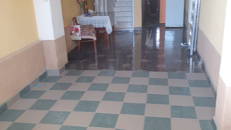 BRASADAS vinde casa 2 cam cu etaj 6 ari zona Bercu Rosu. - Poză 17