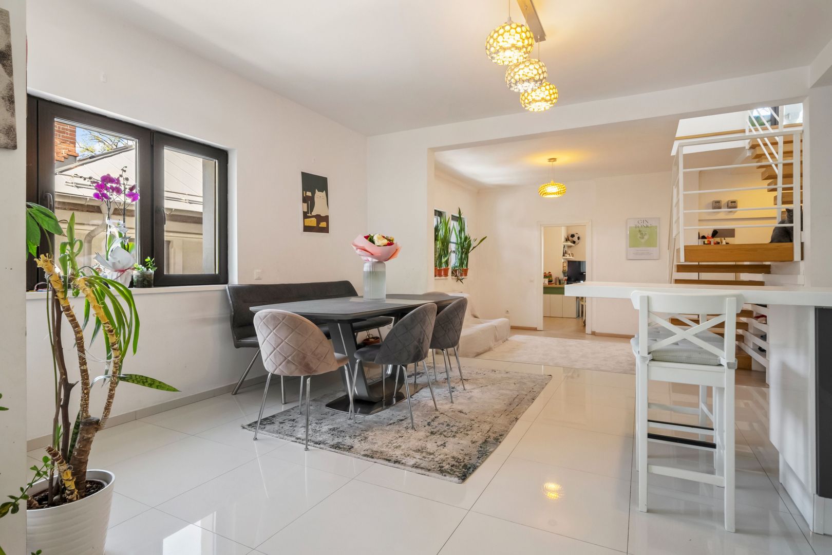 Eleganță și Spațiu în Inima Cartierului Domenii | Apartament cu 5 Camere în Vilă - Poză 6