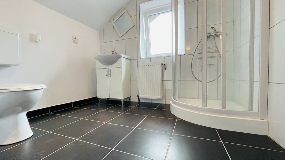 Casa din Dumbravita, 4 camere, 110 mp - Confort si liniste - Poză 31