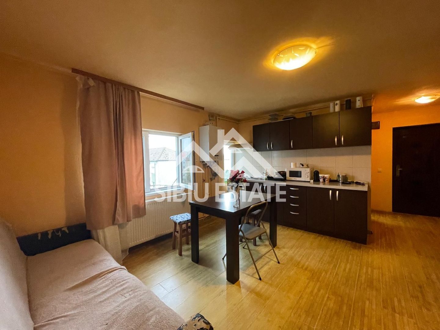 Apartament luminos cu 2 camere, la mansardă, în zonă căutată - Poză 10
