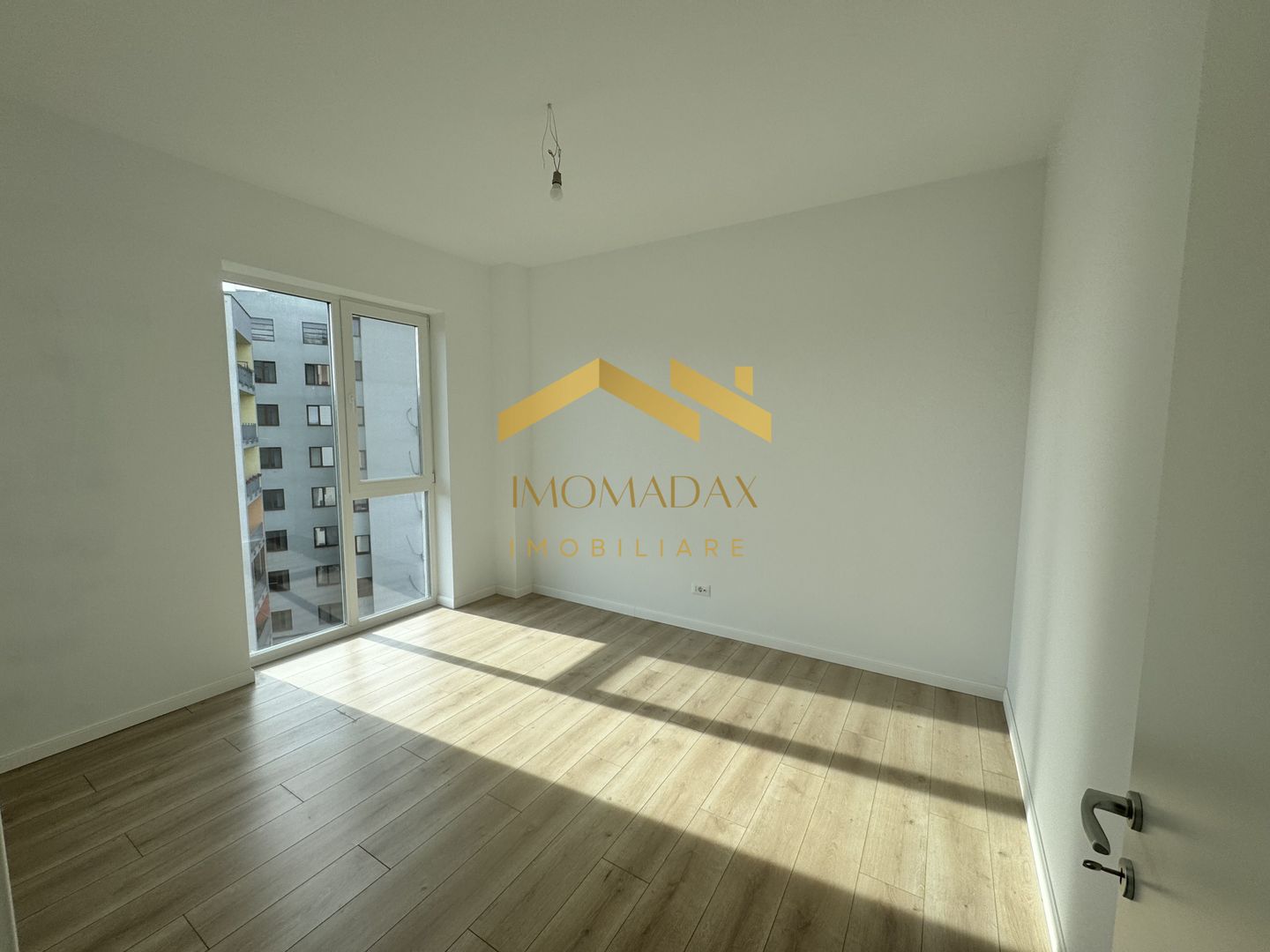 Aradului-3 camere-Terasa - Poză 5