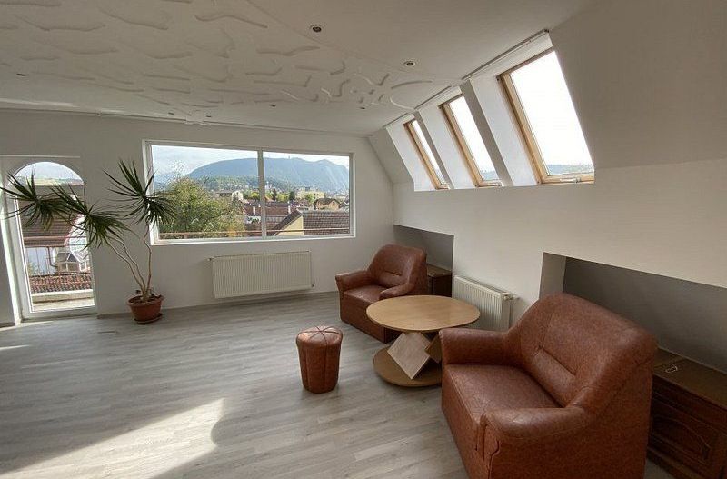 Casa P+2+M de inchiriat in zona Blumana - Brasov - Poză 9