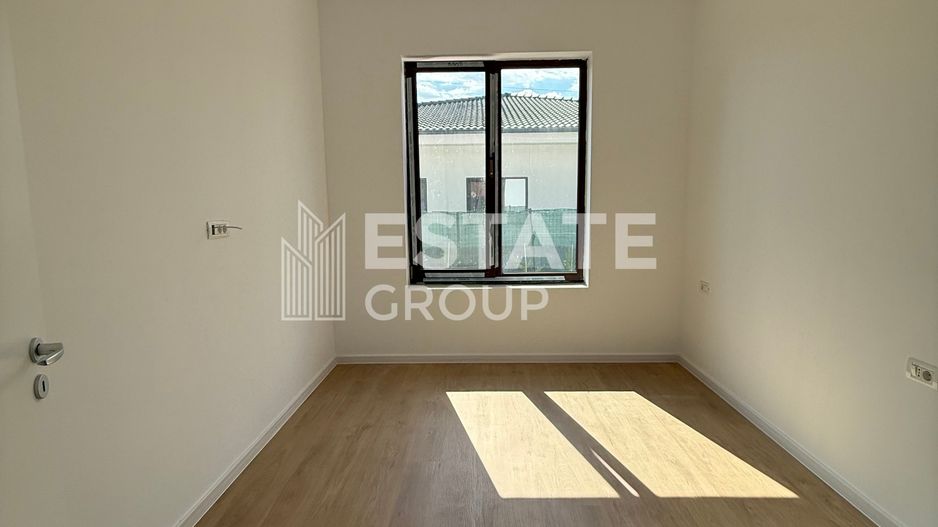 Duplex Mosnita Noua-finisat, curte amenajata - Poză 14