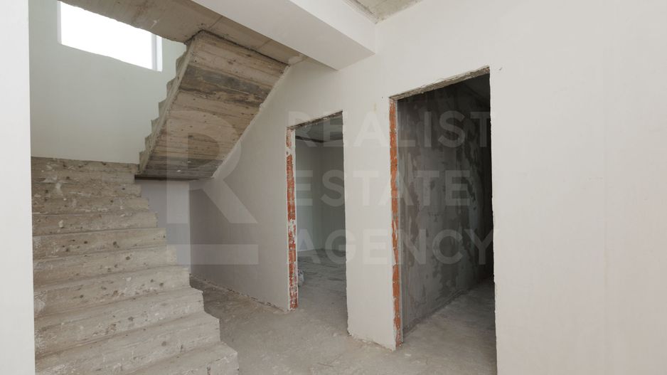 Vânzare, Hi-Tech, 2 nivele, 4 camere, strada  A. Lăpușneanu, Budești - Poză 13