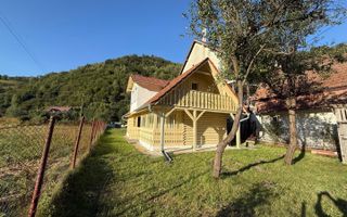 Casa de vacanta de vanzare pe Valea Lotrioarei - Poză 1