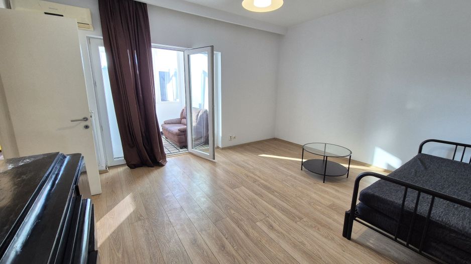 Apartament cu 3 camere 85 mp - Piata Romana - Poză 1