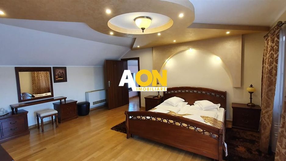 Casa 10 camere, ideala ca pensiune, zona Cetatii Alba Carolina - Poză 8