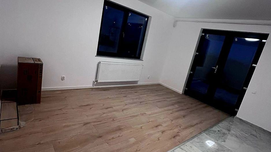 BUFTEA - APARTAMENT 3 CAMERE CU TRERASA SI CURTE. - Poză 8