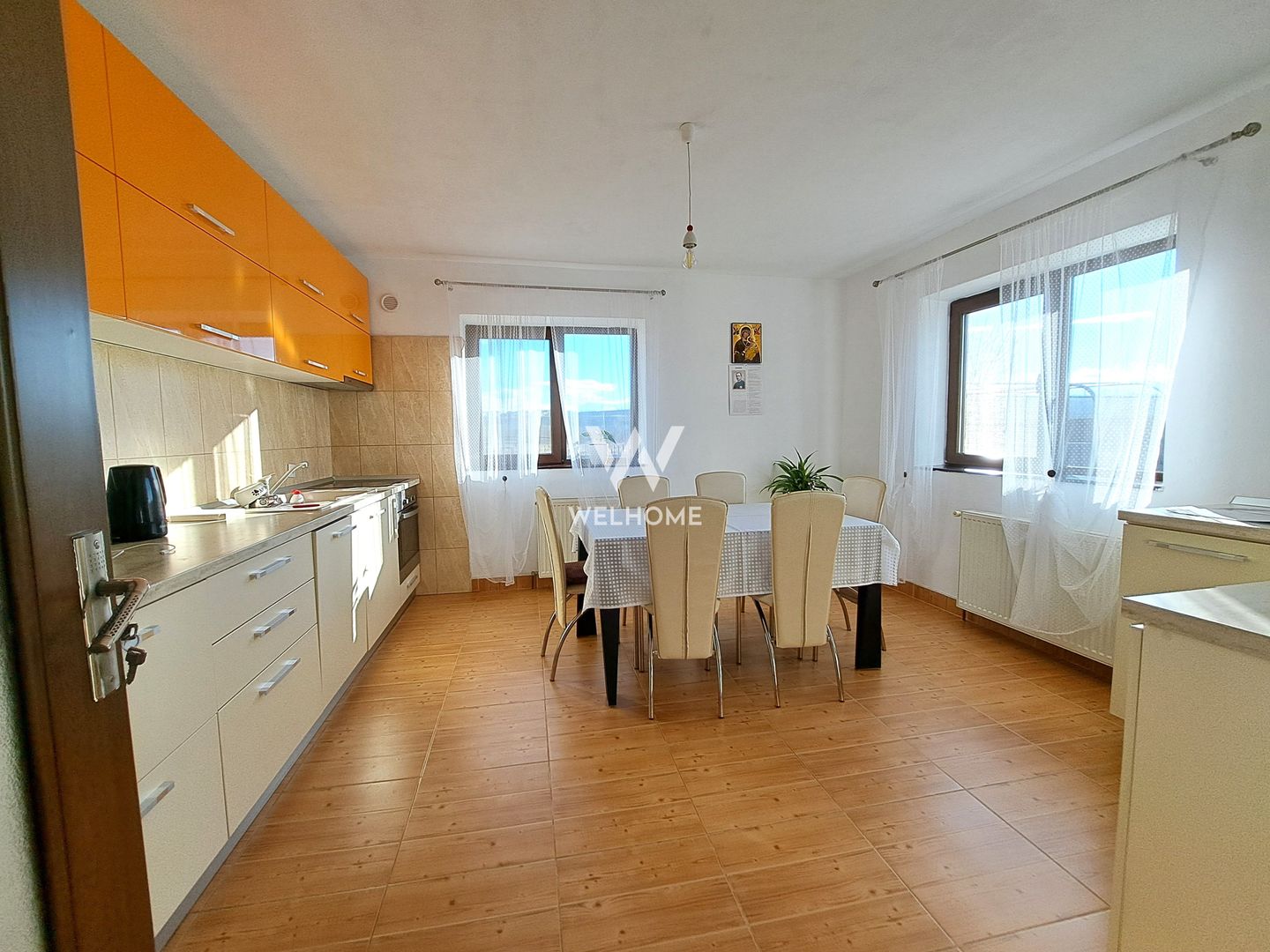 Casa spatioasa si utila,  5 camere, garaj, pivnita  - Sibiu - Poză 10