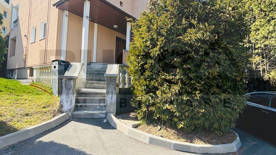 Casa individuala 450 mp, teren 1500 mp, 10 locuri parcare, Grand Hotel - Poză 1