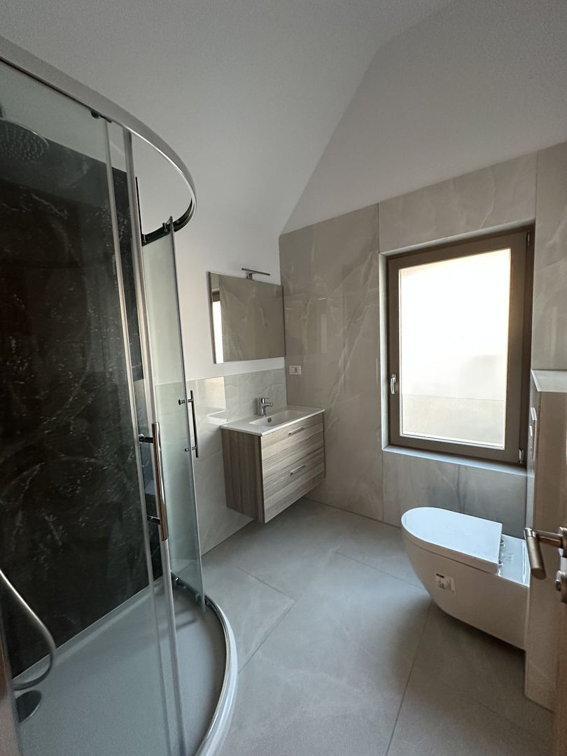 Casa cu 5 camere - Dumbarvita - Poză 25