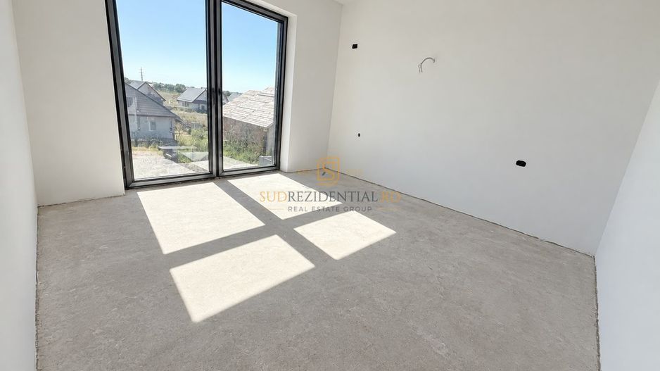 Vila individuala / 4 Camere / 2 Bai / 320 mp teren / Zona linistita - Poză 8