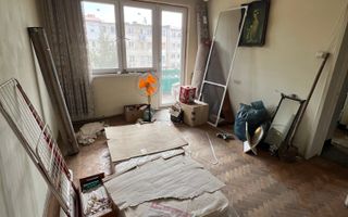 Apartament de vanzare 2 camere, in zona Micro 3 - Poză 1