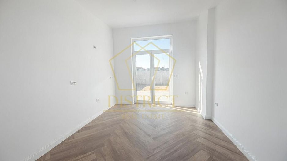 Duplex superb cu 5 camere despărțit prin camera tehnica I Mosnita Noua - Poză 4