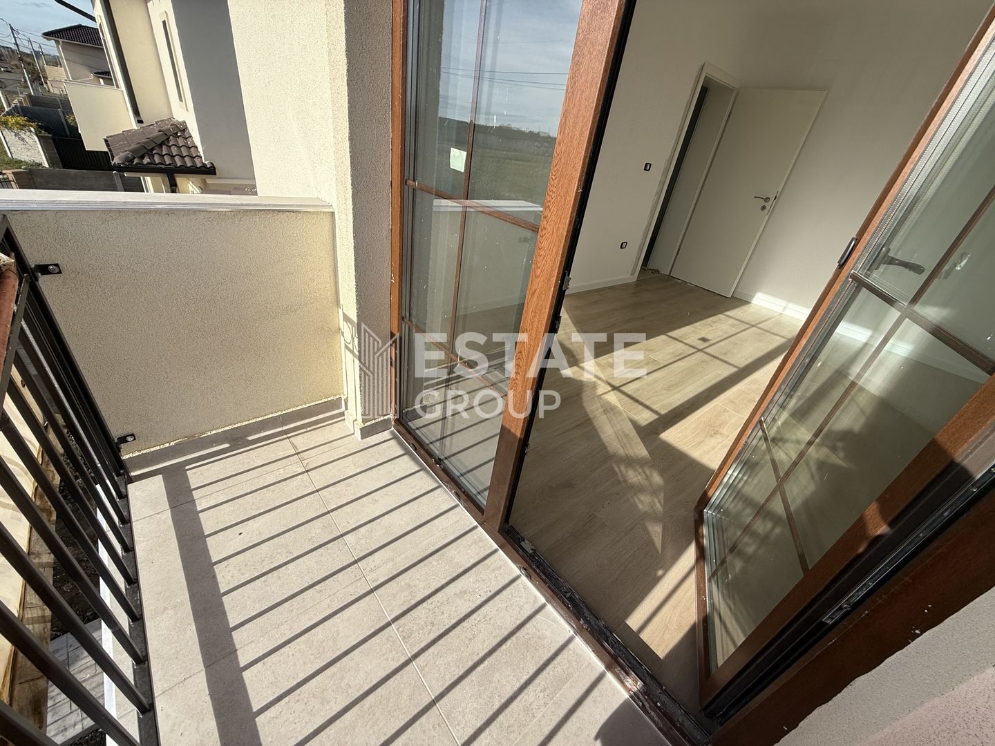 Duplex cu 3 camere despartit prin camera tehnica in Mosnita Noua - Poză 11