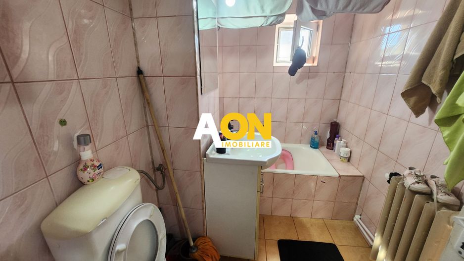 De vanzare apartament 3 camere, etaj intermediar, Cetate - Poză 10