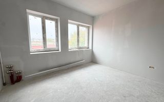 Oportunitate unică de investiție – Etaj complet de vânzare în Onești - Poză 3