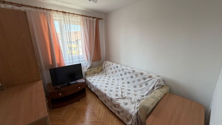 Apartament 3 camere de inchiriat, etaj 5 - zona Cetate - Poză 5