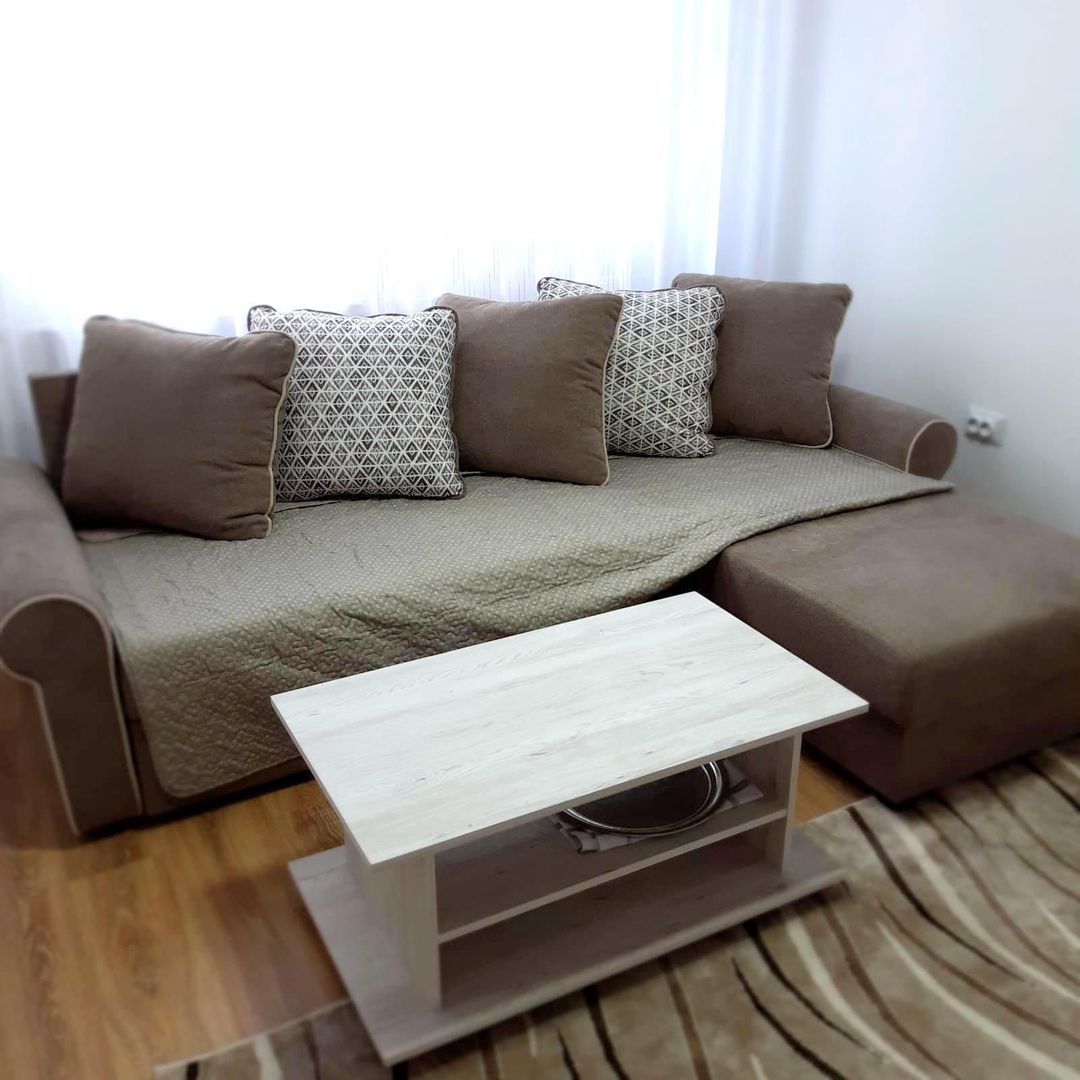 De inchiriat apartament cu 2 camere Micro 19, etaj 1, 350 euro - Poză 1