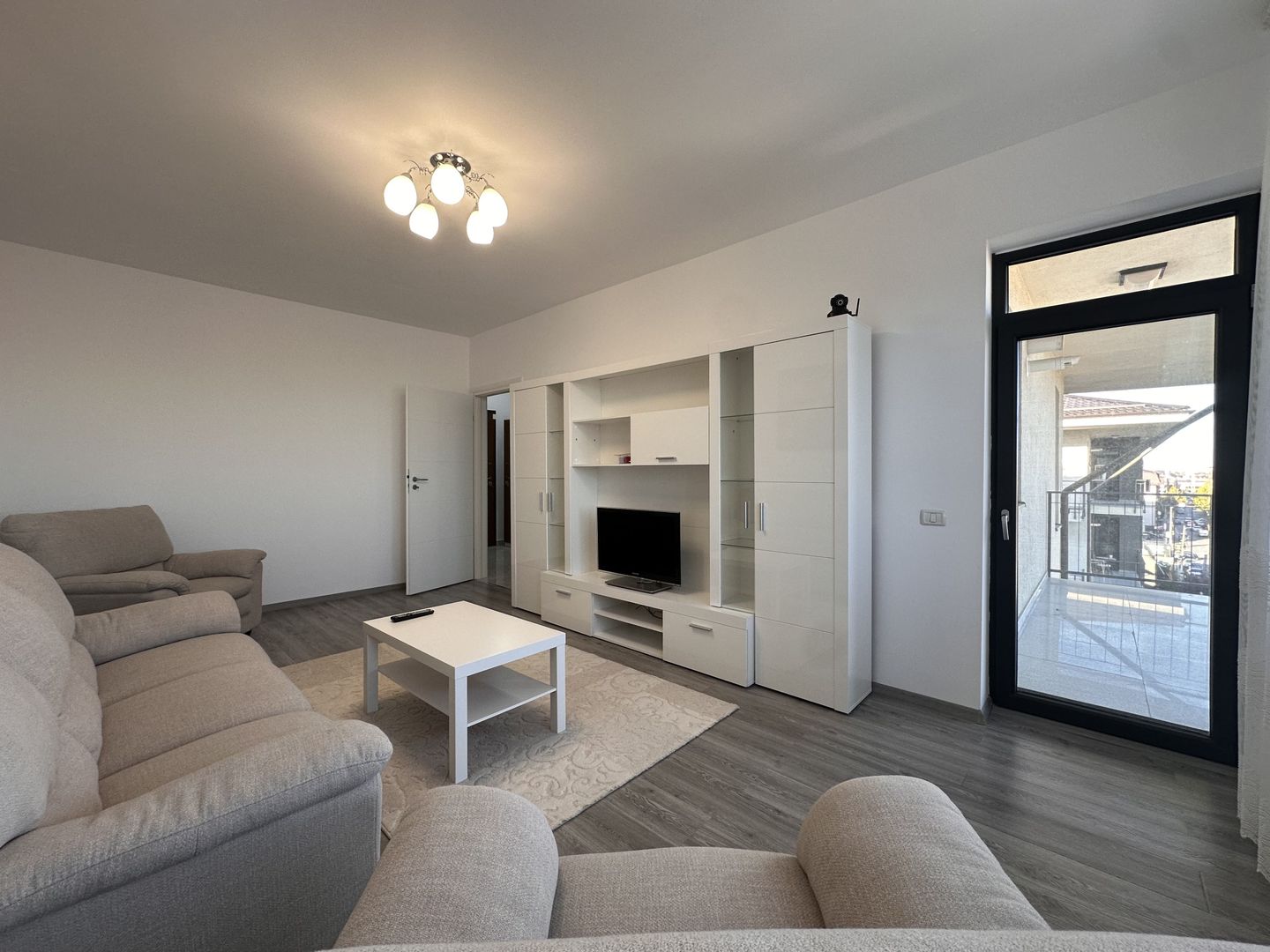 DOBROESTI - Fundeni | Chirie 3 Camere + Parcare + Boxa - Poză 2