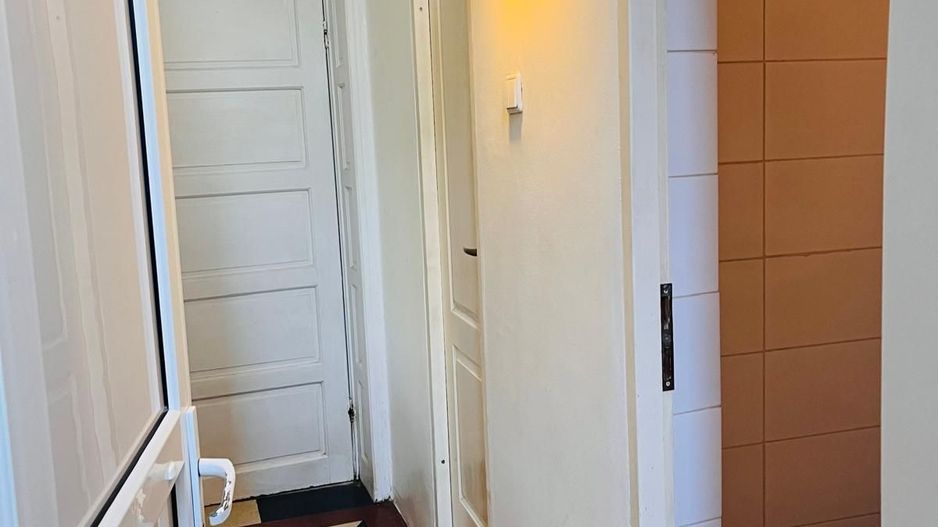 Spatiu stradal, central, cu vad comercial si vizibilitate excelenta - Poză 9