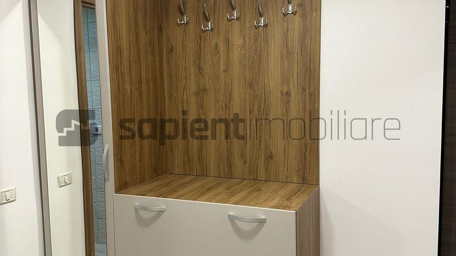 Apartament în PRIMA ONESTILOR - Poză 2