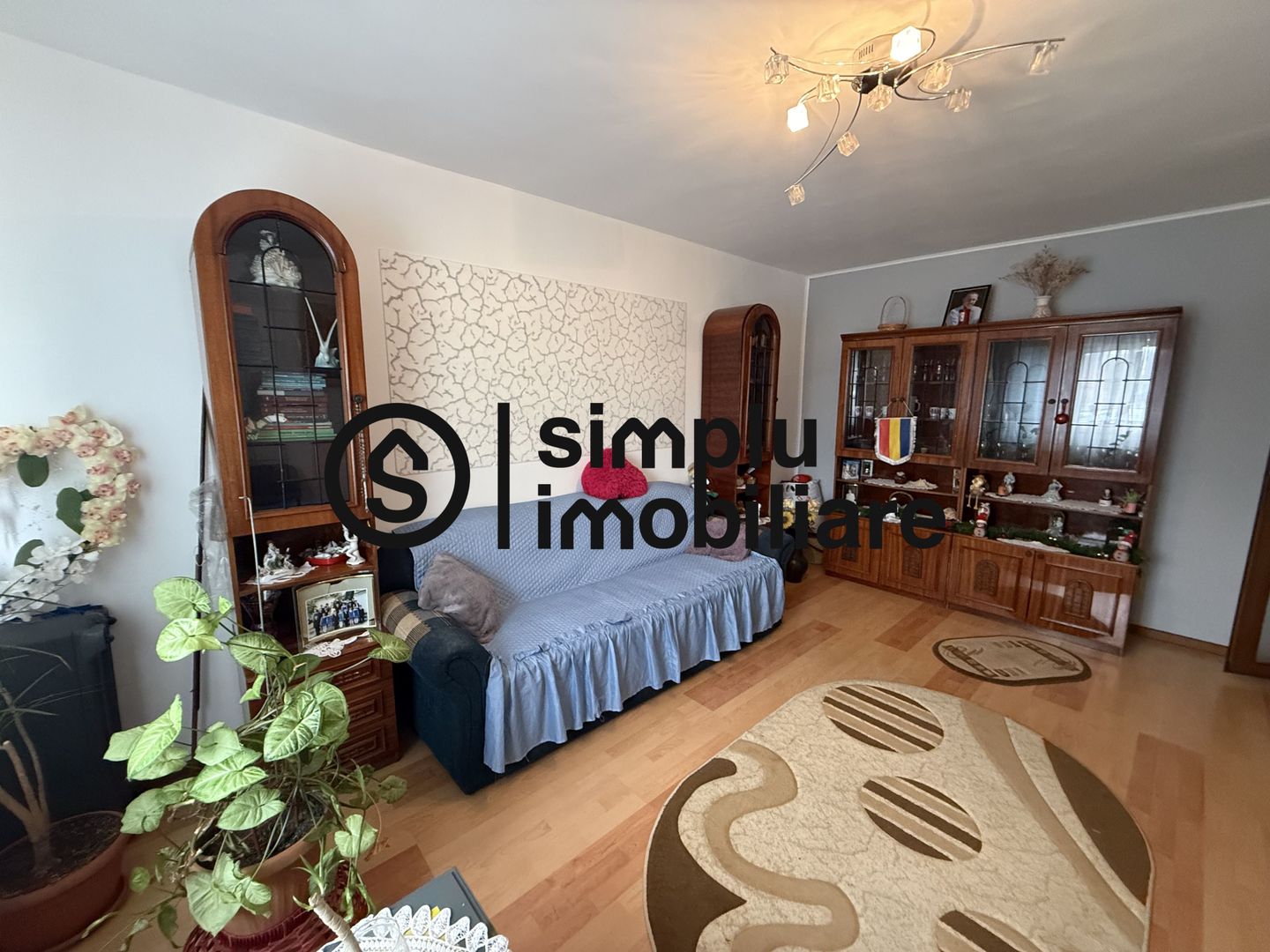 3 decomandate, et 2/4, 1 Mai - 140 000 Euro - Poză 2