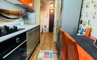 VANDUT/ SOLD-Apartament cu 3 camere de vânzare în zona Tomis Nord - Poză 2